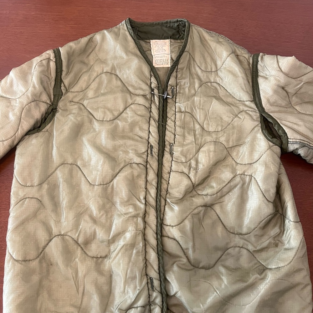 VINTAGE Olive Green Quilted Men's Military Liner